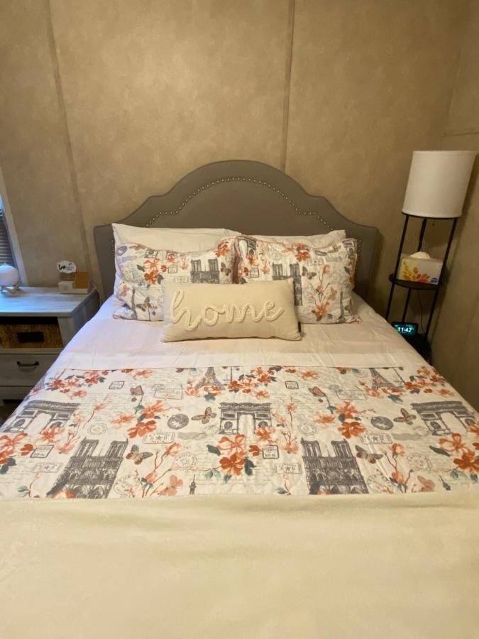 Your Own Cozy Tiny Home Austell Ngoại thất bức ảnh